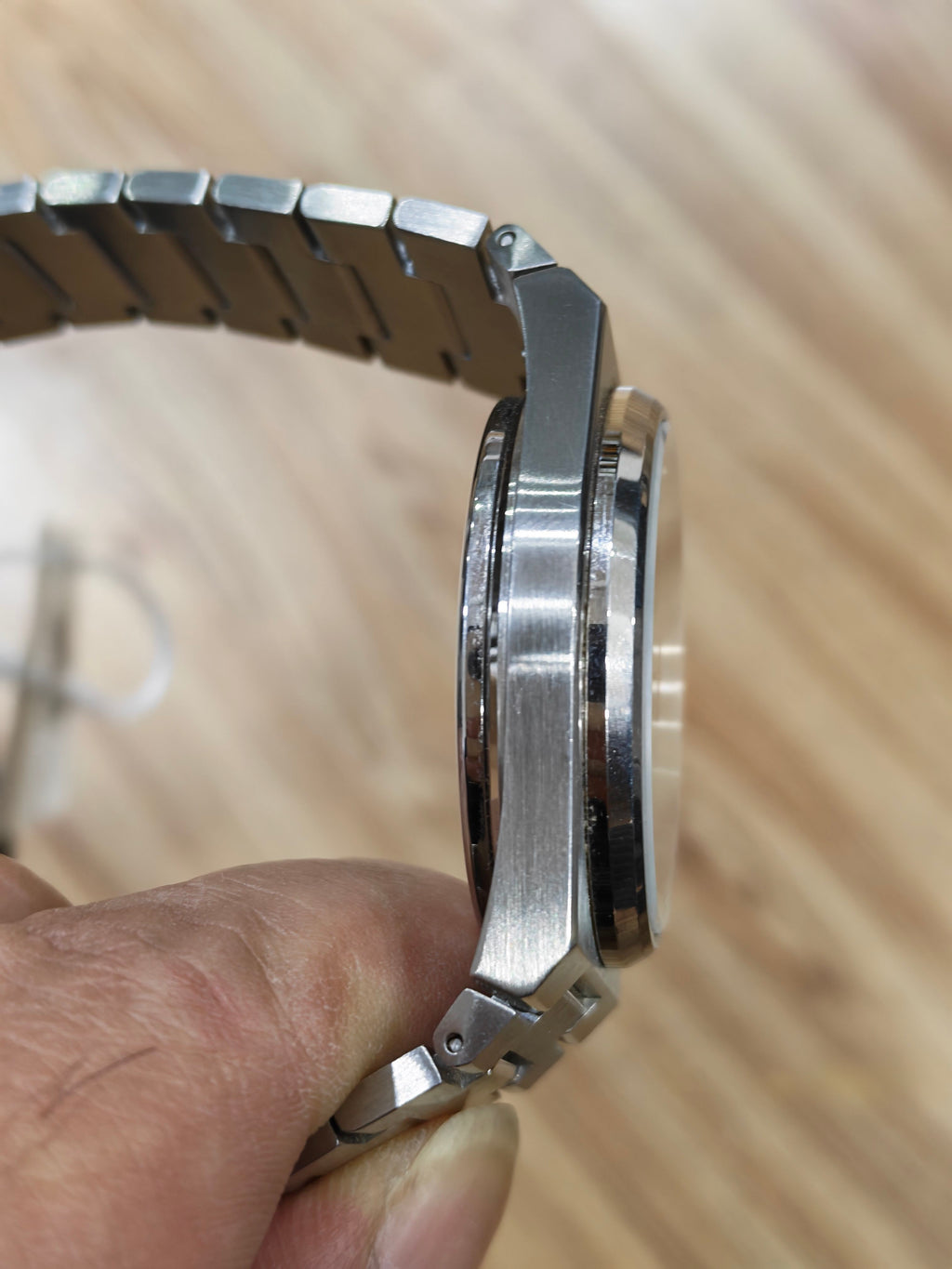 Tissot Classic Automatic (self-winding) watch 40 millimeters T137.407.11.041.00
