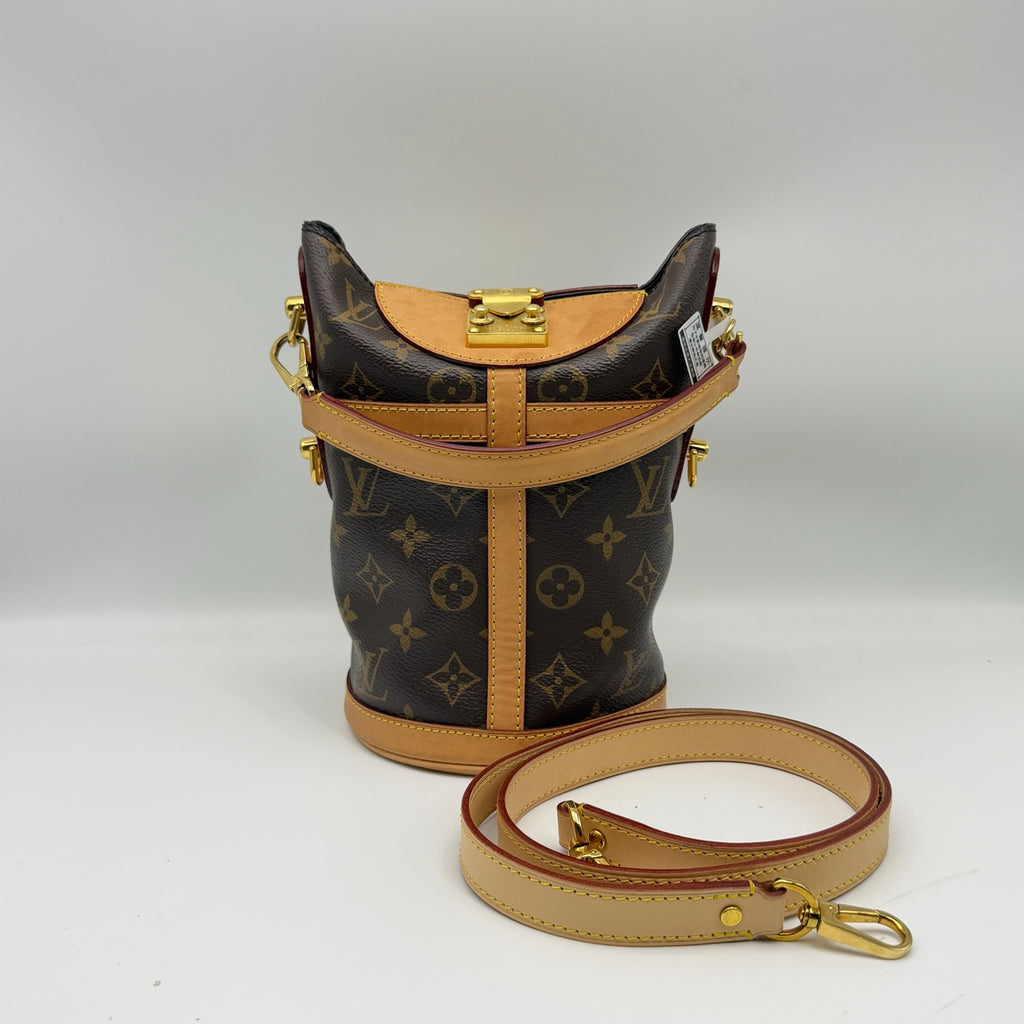 Louis Vuitton Duffle Canvas Bucket & Drawstring Bag 22.0x 23.0x 14.0 cm M43587