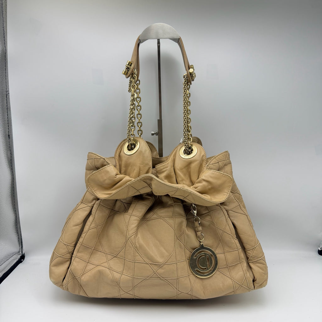 Dior Medium D-Motion Handbag Leather Gold 23 x 24 x 13 cm M2852ONWP_M34U