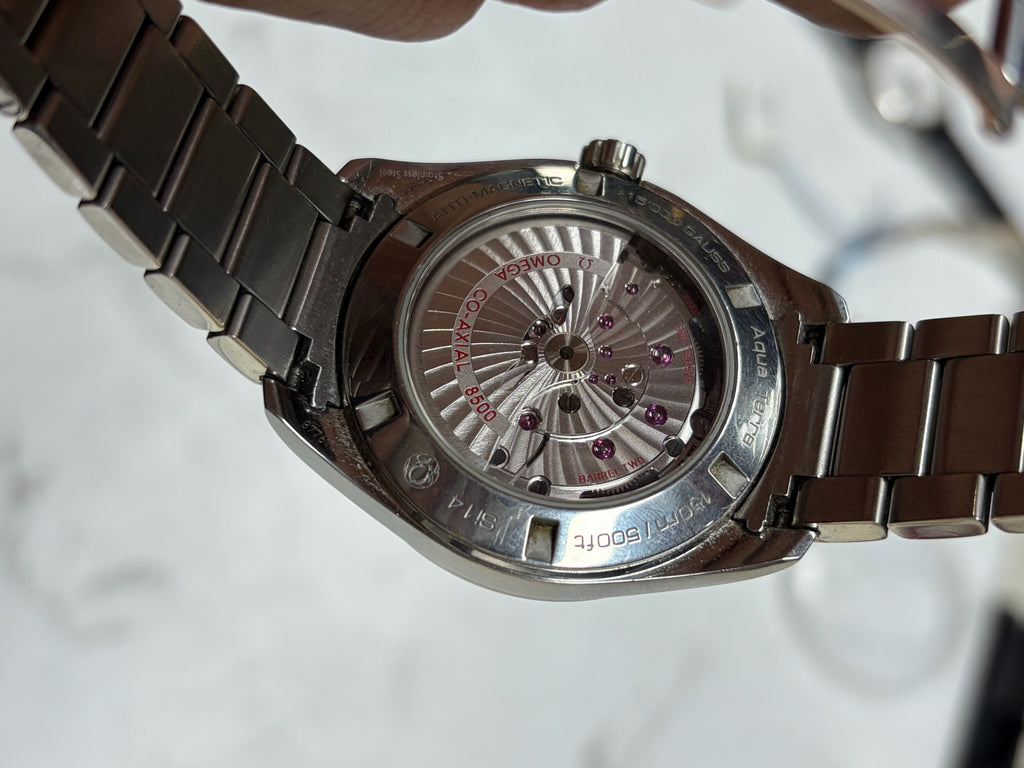 Omega Seahorse Automatic (self-winding) watch 41.5 millimeters 231.10.42.21.03.006
