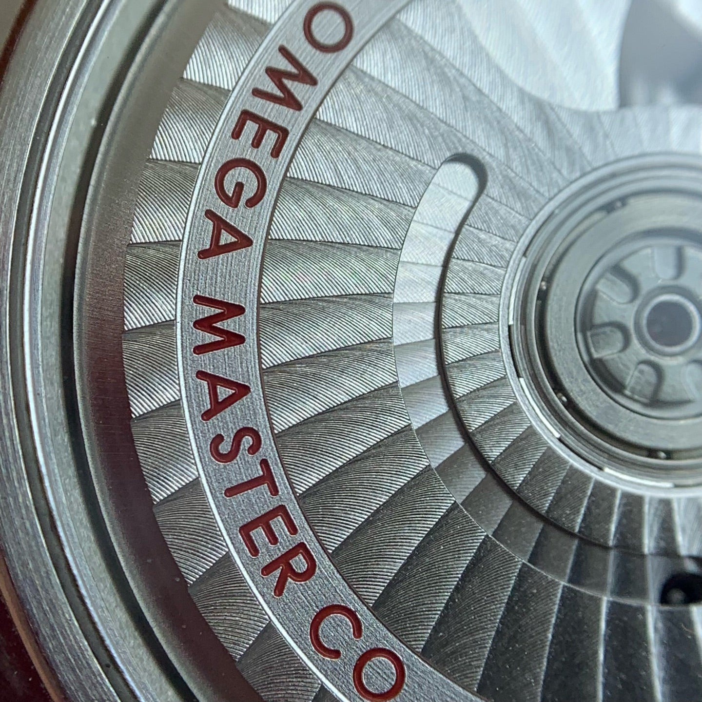 Omega Flying Disc Series 40 434.20.40.20.59.001