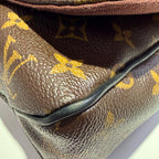 Louis Vuitton Messenger Bag