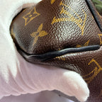 Louis Vuitton Messenger Bag