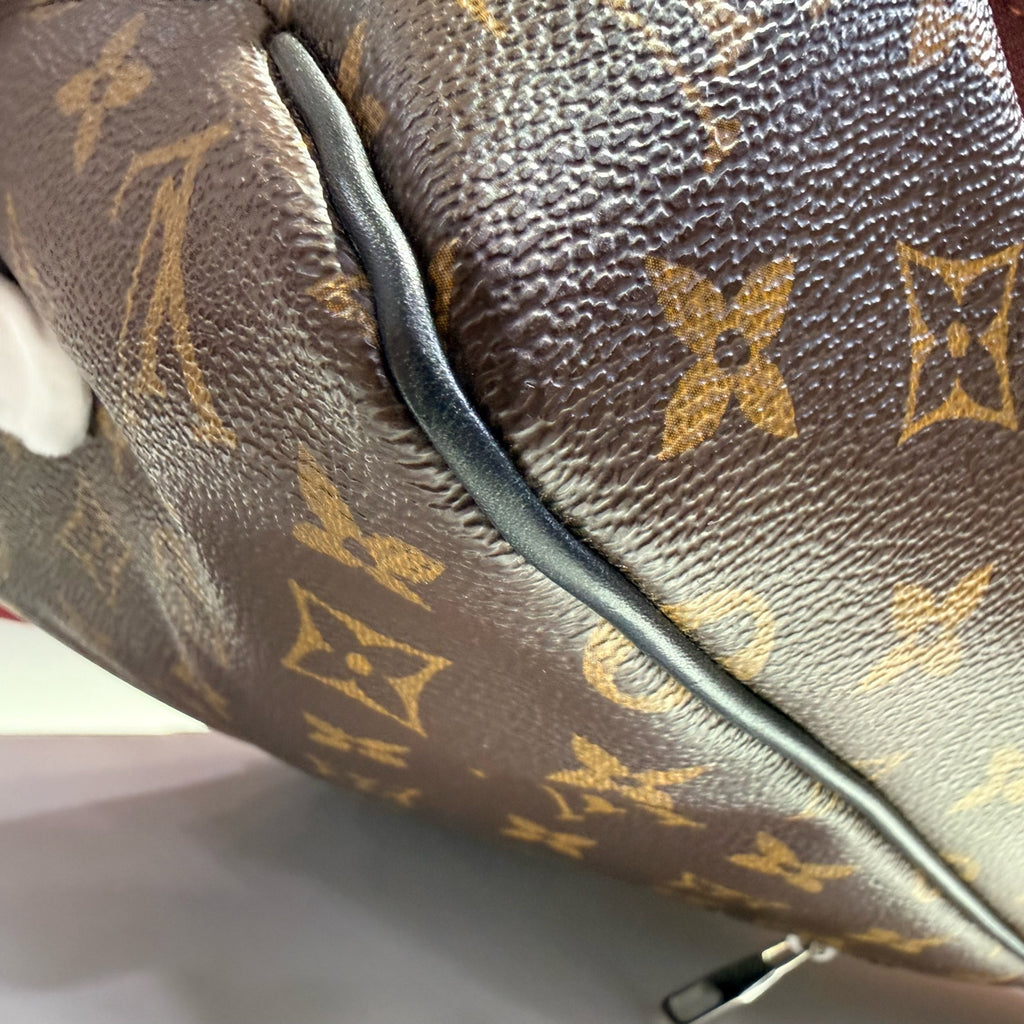 Louis Vuitton Messenger Bag