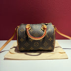 Louis Vuitton Crossbody 16.0x 12.5x 10.0 cm M61252