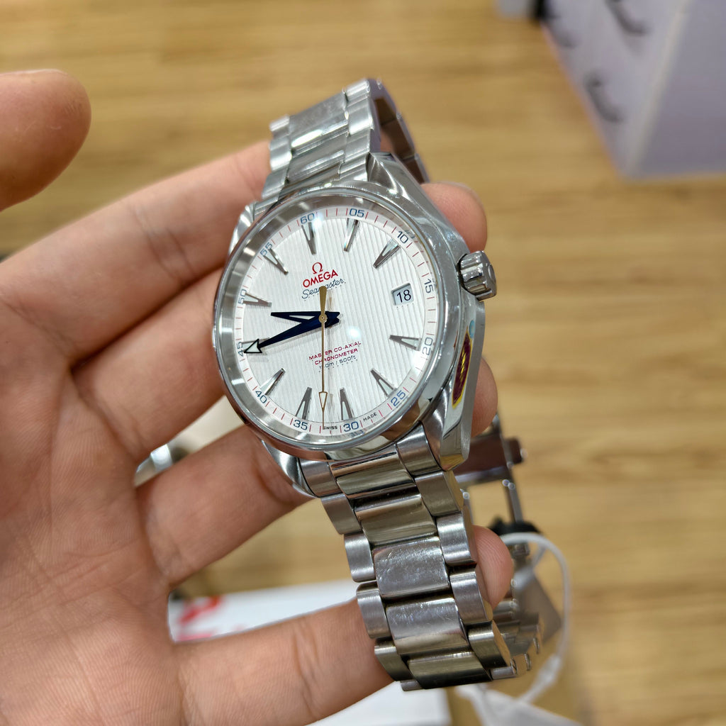 Omega Seahorse Automatic (self-winding) watch 41.5 millimeters 231.10.42.21.02.004