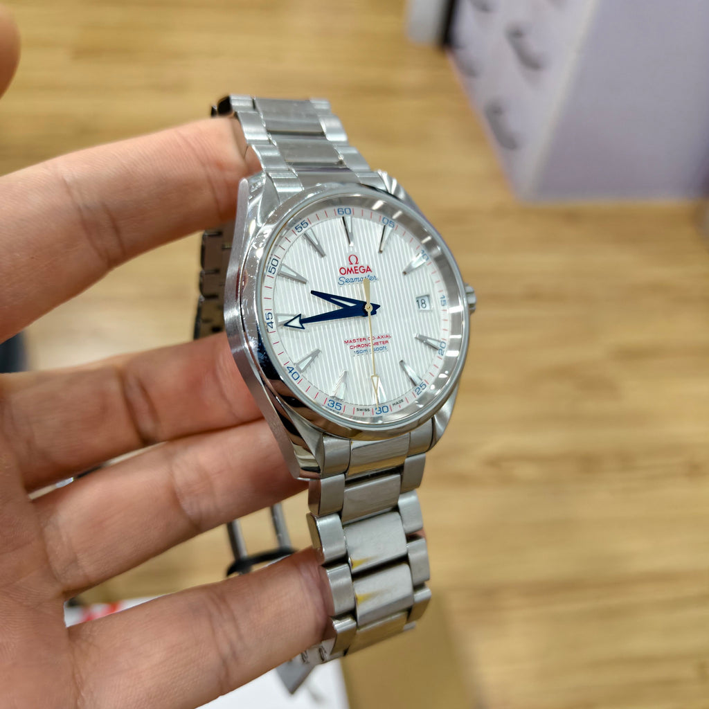 Omega Seahorse Automatic (self-winding) watch 41.5 millimeters 231.10.42.21.02.004
