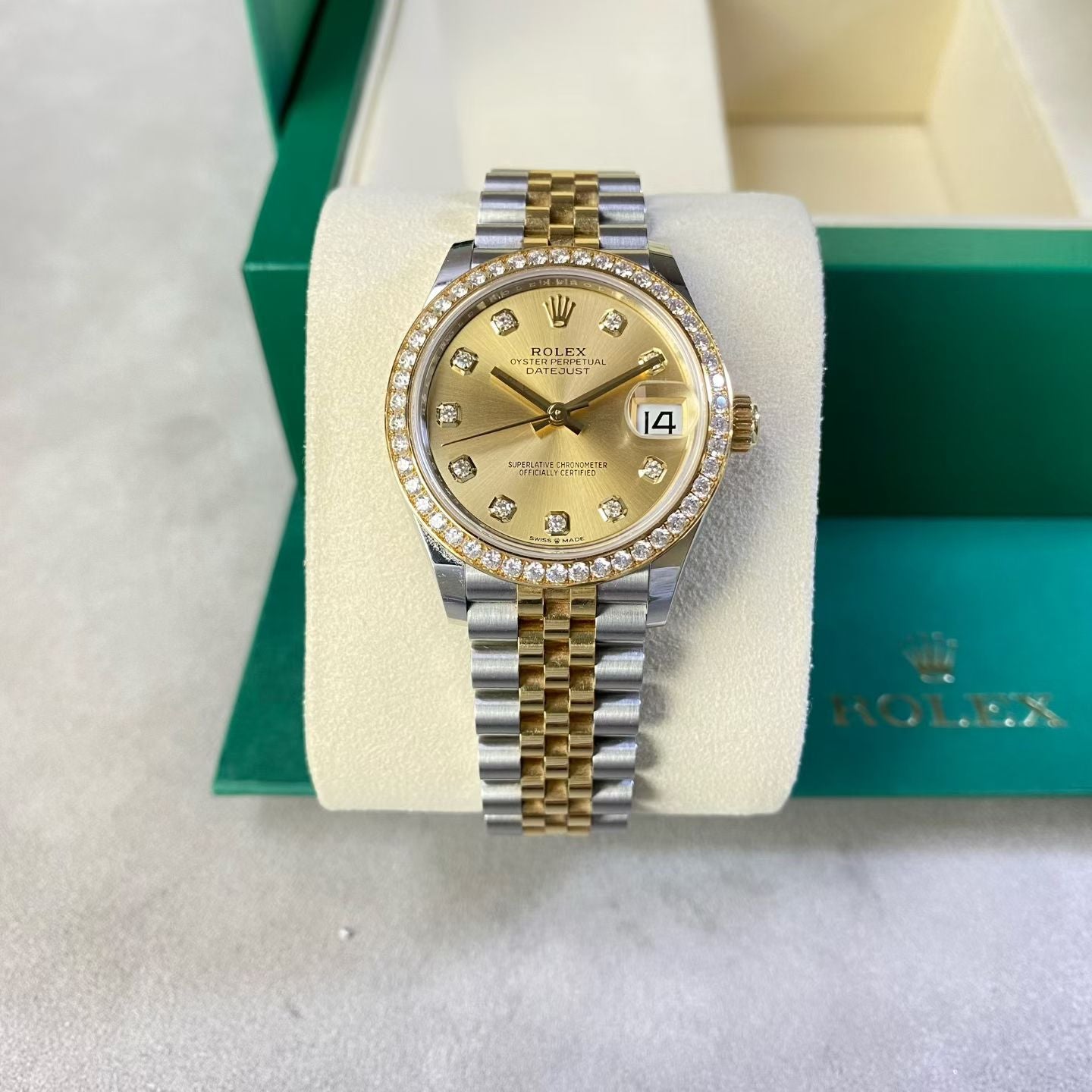 Rolex Women's diary style 28 millimeters m279383rbr-0011