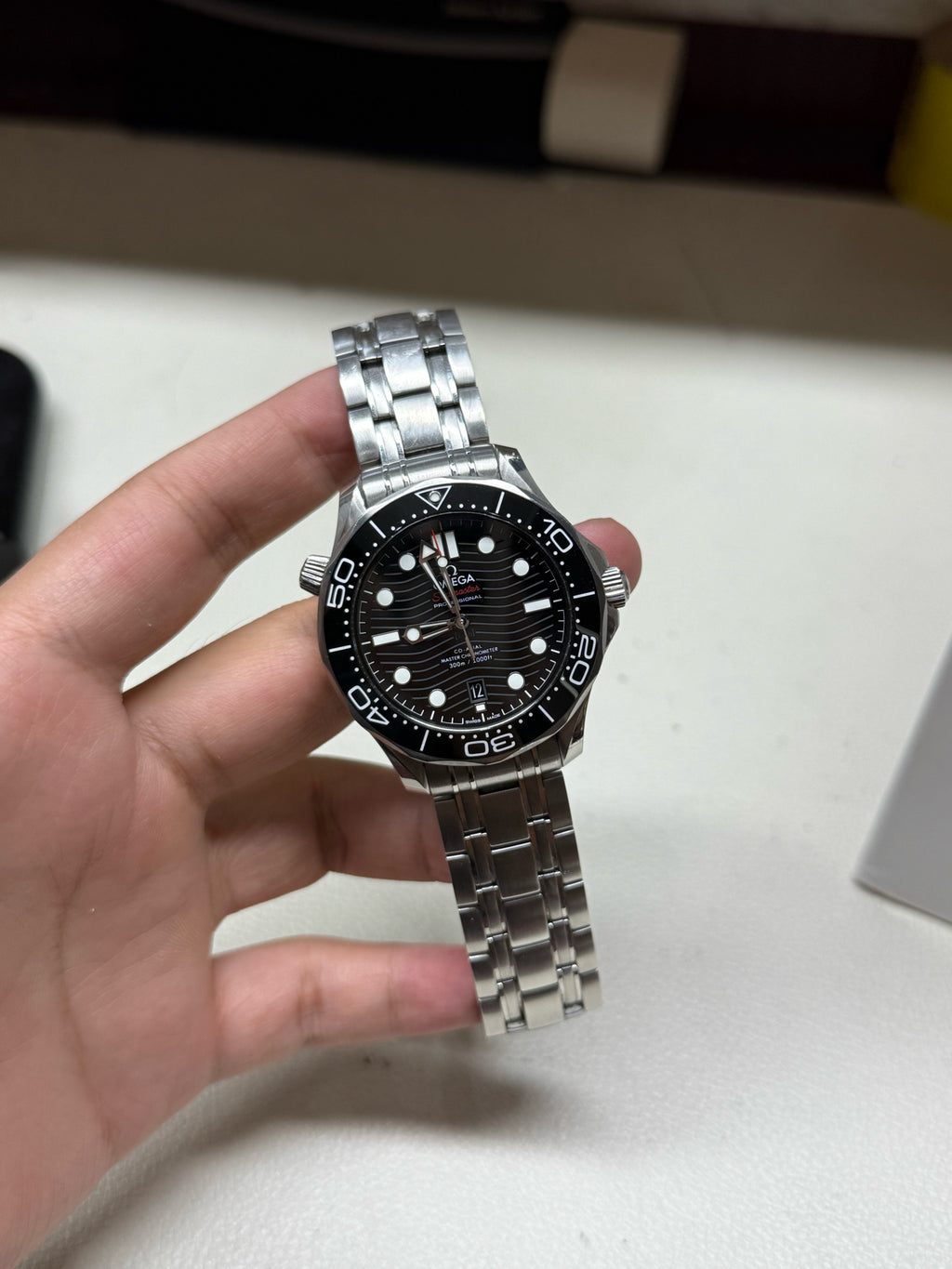 Omega Seahorse Series 42 210.30.42.20.01.001