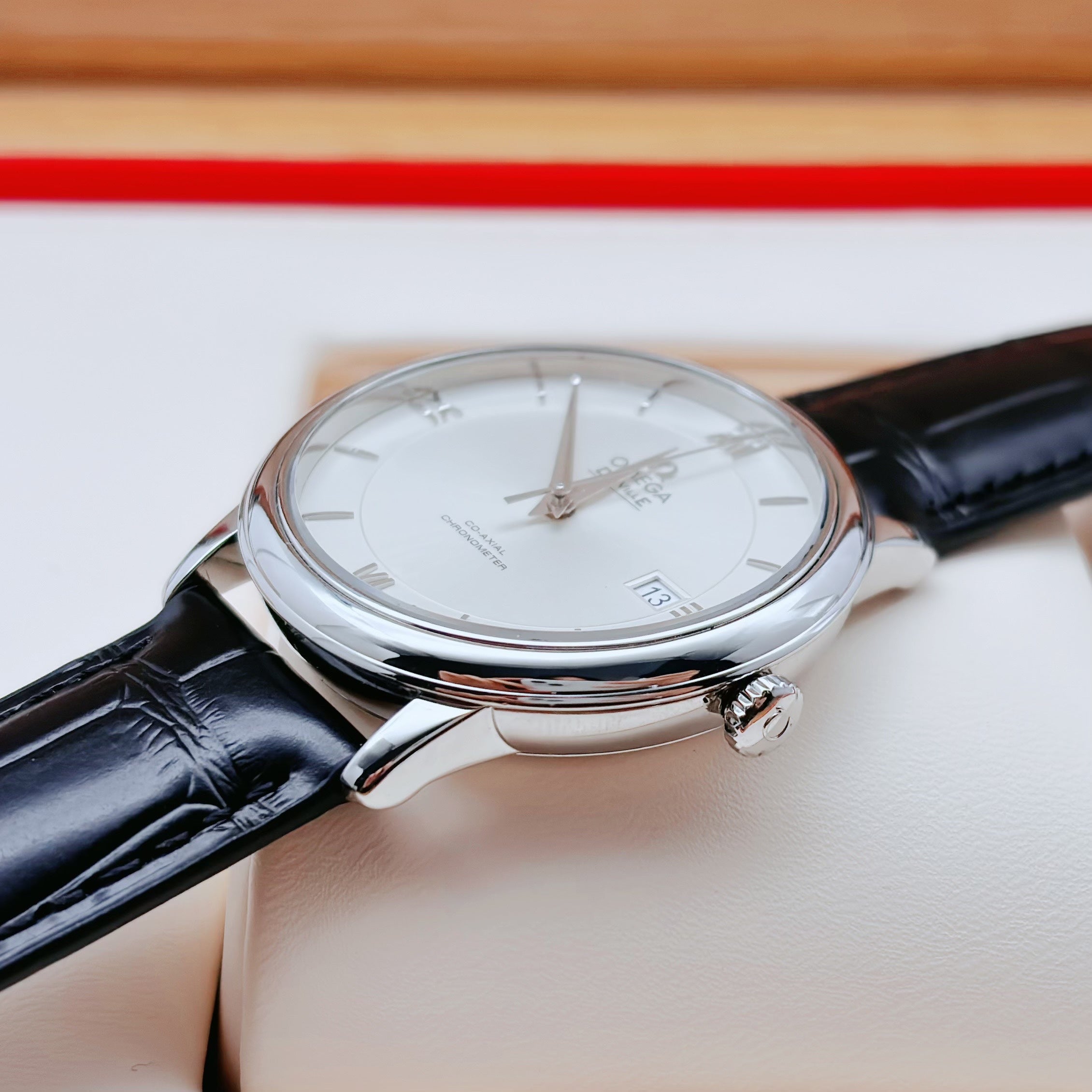 Omega Flying Disc Series Silver Automatic (self-winding) watch 39.5 424.13.40.20.02.001