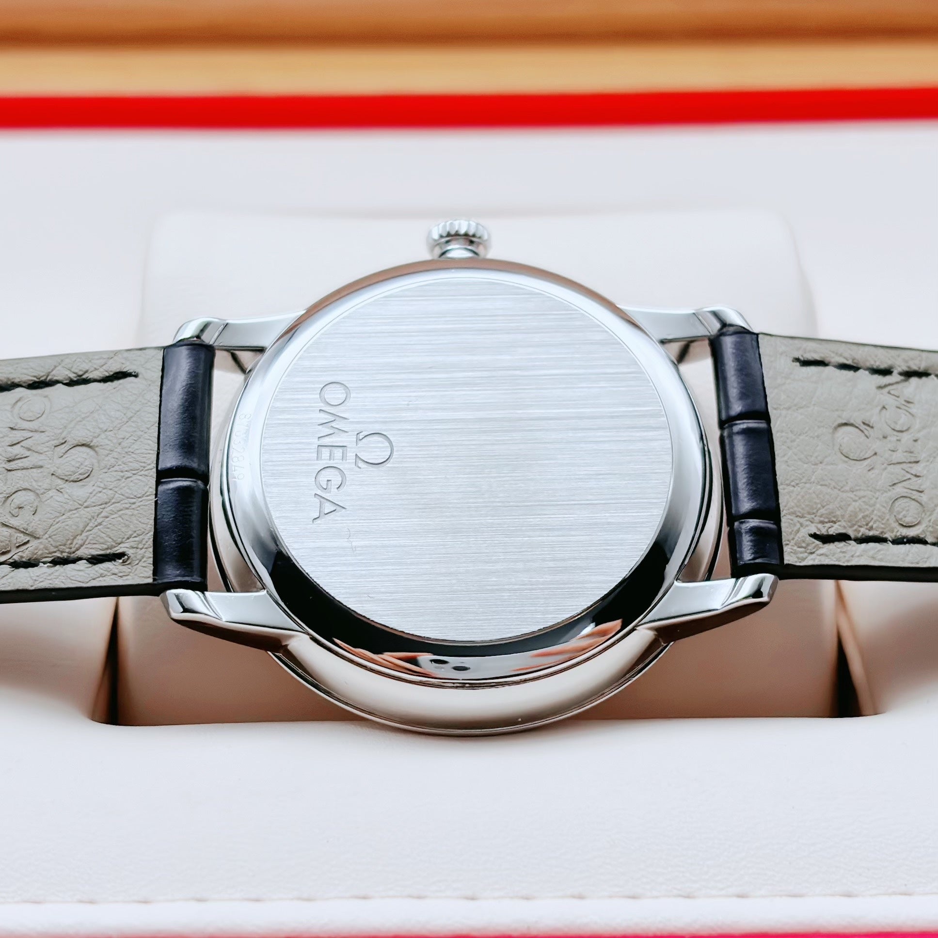 Omega Flying Disc Series Silver Automatic (self-winding) watch 39.5 424.13.40.20.02.001