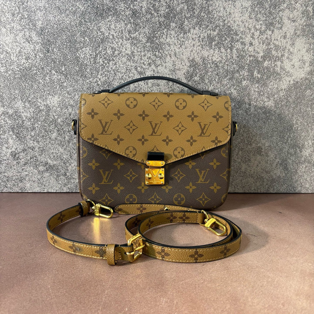 Louis Vuitton Messenger Bag