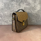 Louis Vuitton Messenger Bag