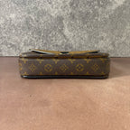Louis Vuitton Messenger Bag