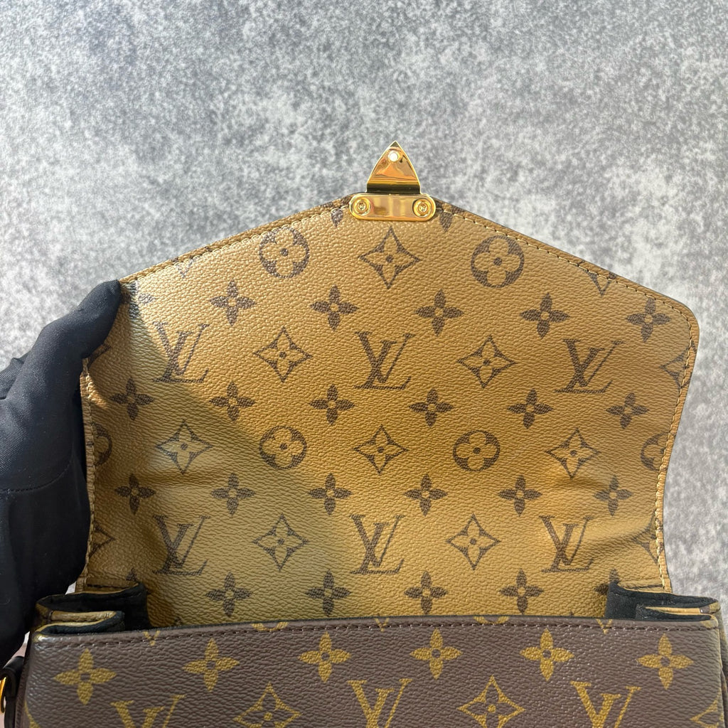 Louis Vuitton Messenger Bag