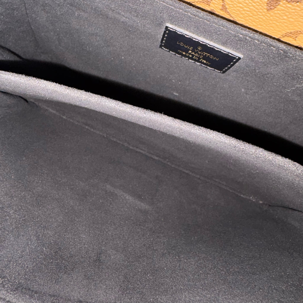 Louis Vuitton Messenger Bag