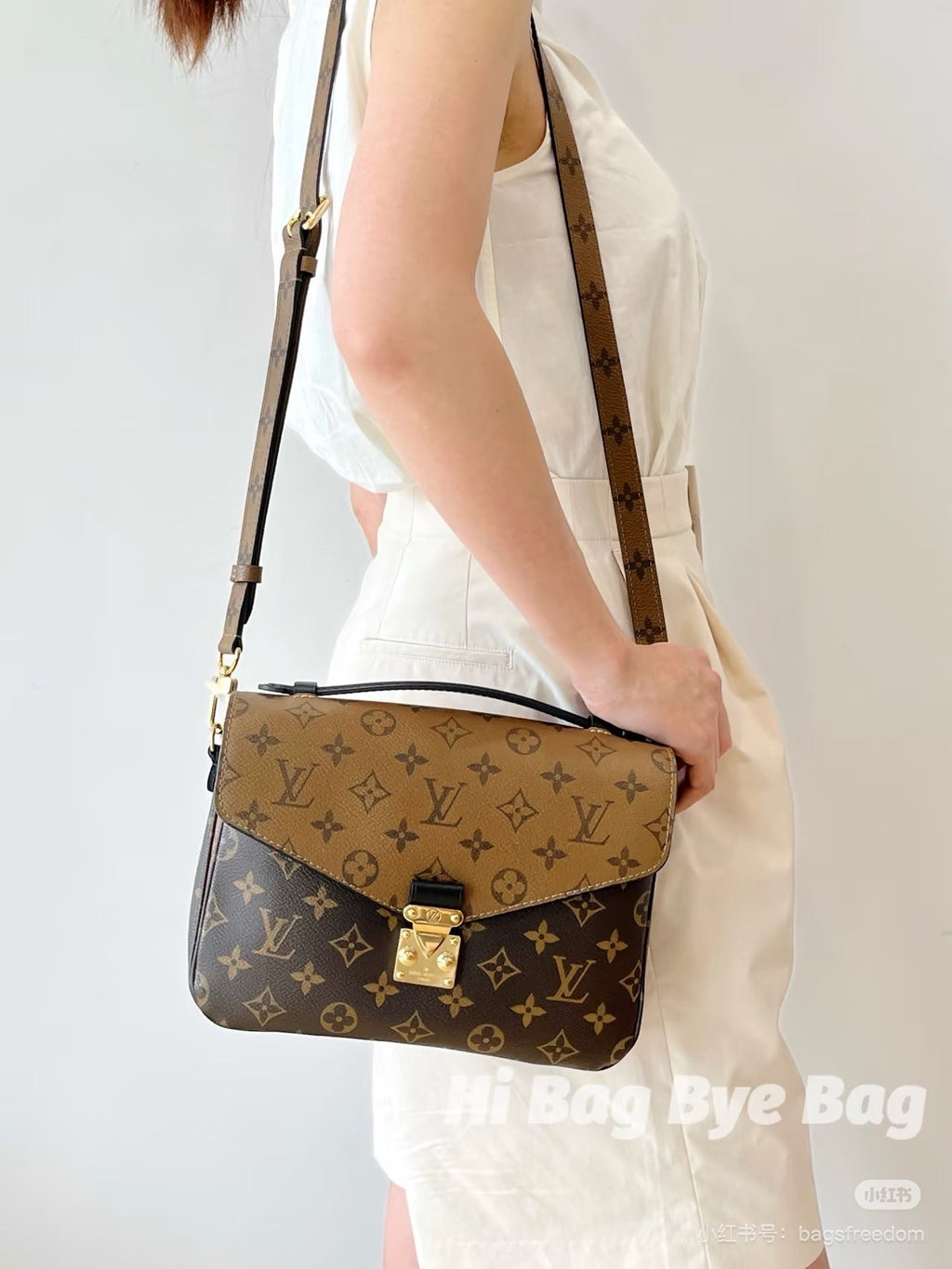 Louis Vuitton Messenger Bag