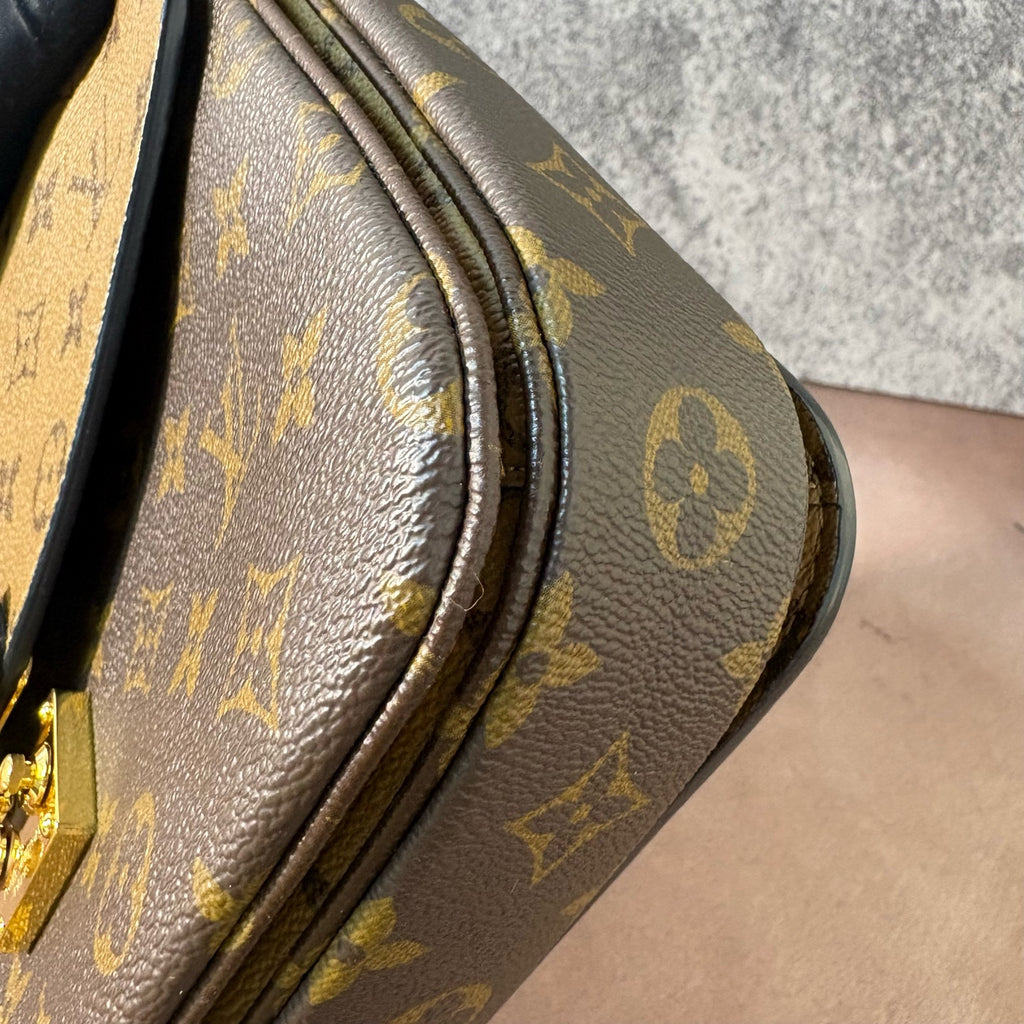 Louis Vuitton Messenger Bag