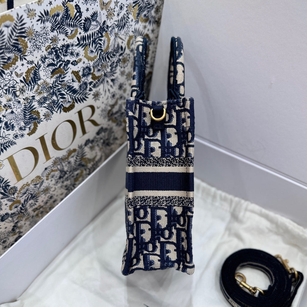 Dior Tote 50-MA-0272