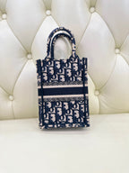 Dior Tote 50-MA-0272