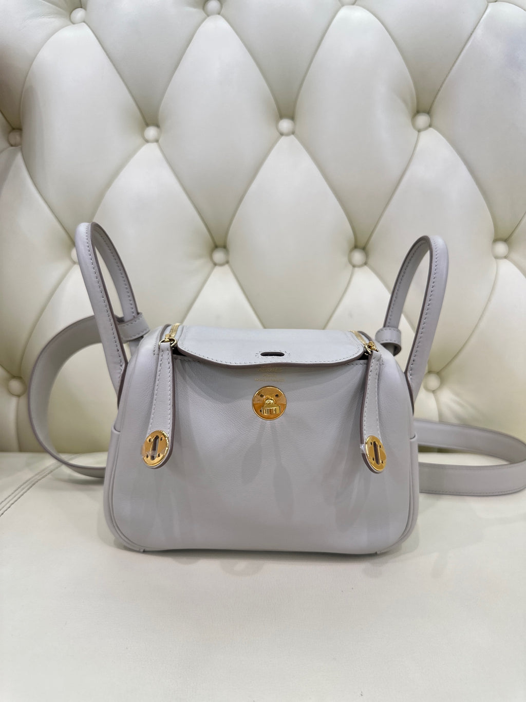 Hermes Lindy II Mini Handbag Crossbody 19 cm long x 13 cm deep x 9.5 cm wide H085956CK3Q