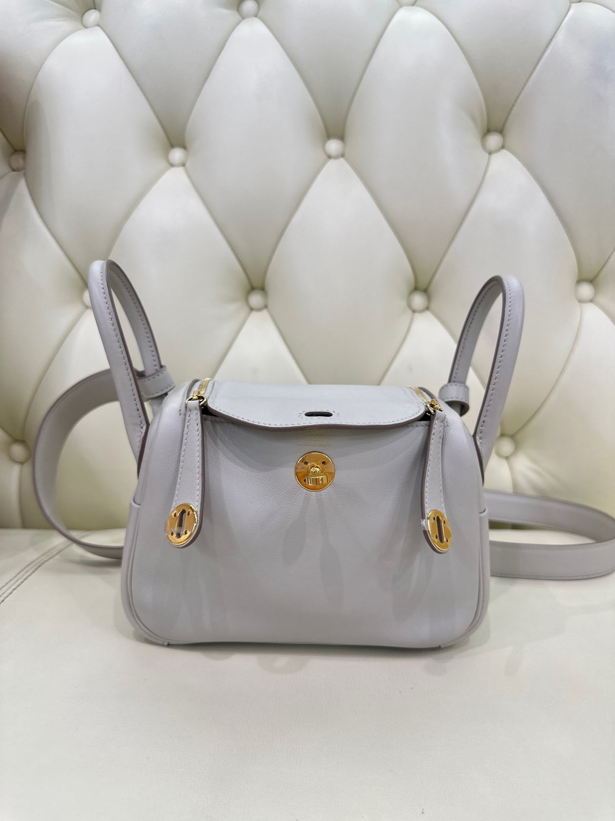 Hermes Lindy II Mini Handbag Crossbody 19 cm long x 13 cm deep x 9.5 cm wide H085956CK3Q