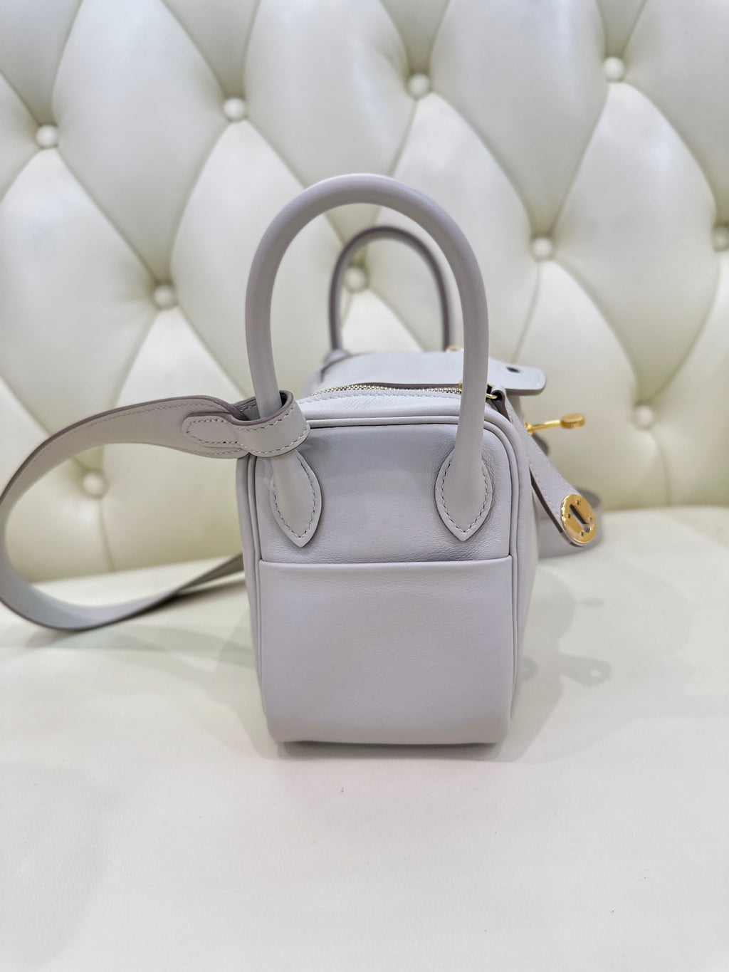 Hermes Lindy II Mini Handbag Crossbody 19 cm long x 13 cm deep x 9.5 cm wide H085956CK3Q
