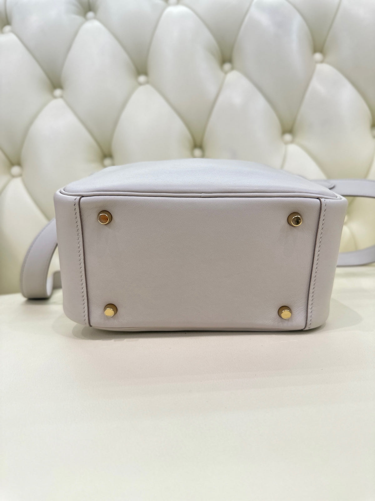 Hermes Lindy II Mini Handbag Crossbody 19 cm long x 13 cm deep x 9.5 cm wide H085956CK3Q