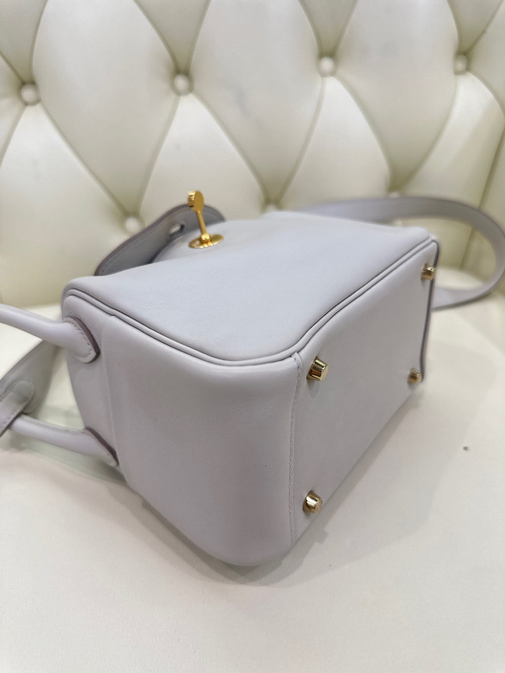 Hermes Lindy II Mini Handbag Crossbody 19 cm long x 13 cm deep x 9.5 cm wide H085956CK3Q