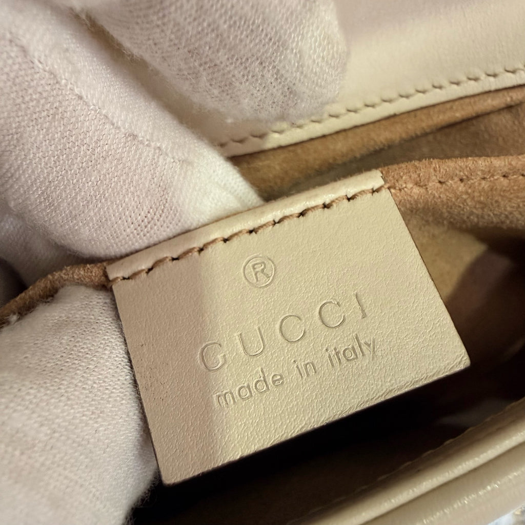 Gucci GG Marmont Collection White Crossbody 22 cm (width) x 13 cm (height) x 6 cm (depth) 446744 DTDIT 9022