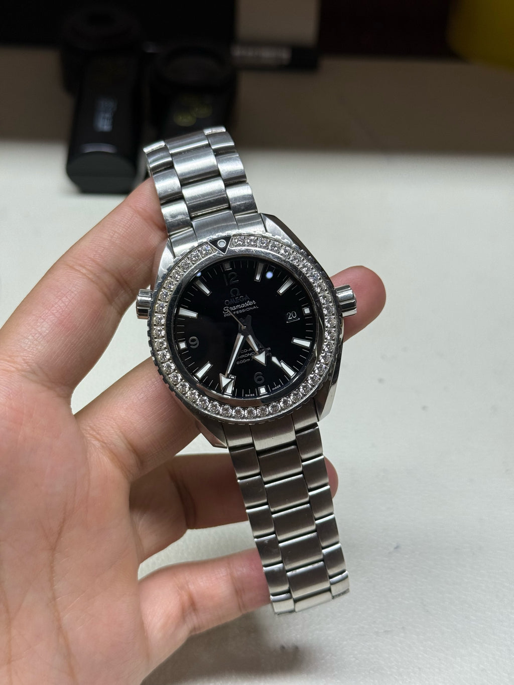 Omega Seahorse Automatic (self-winding) watch 45.5 millimeters 232.15.46.21.01.001
