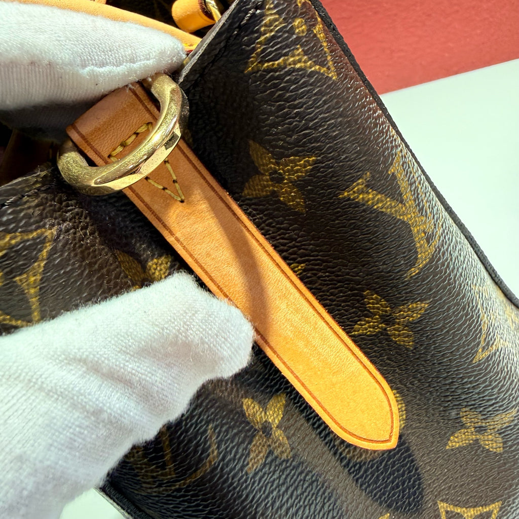 Louis Vuitton Montaigne Bb Crossbody 29.0x 20.0x 13.0 cm M41055