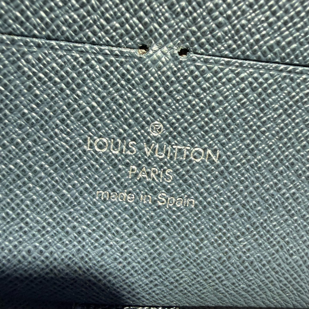 Louis Vuitton Blue Clutch 21.0x12.0cm