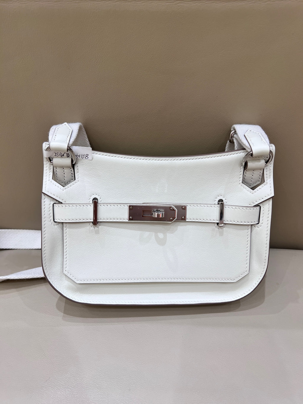 Hermes Jypsiere mini shoulder bag 22 cm long x 14.8 cm deep x 5.3 cm wide H083982CKAI