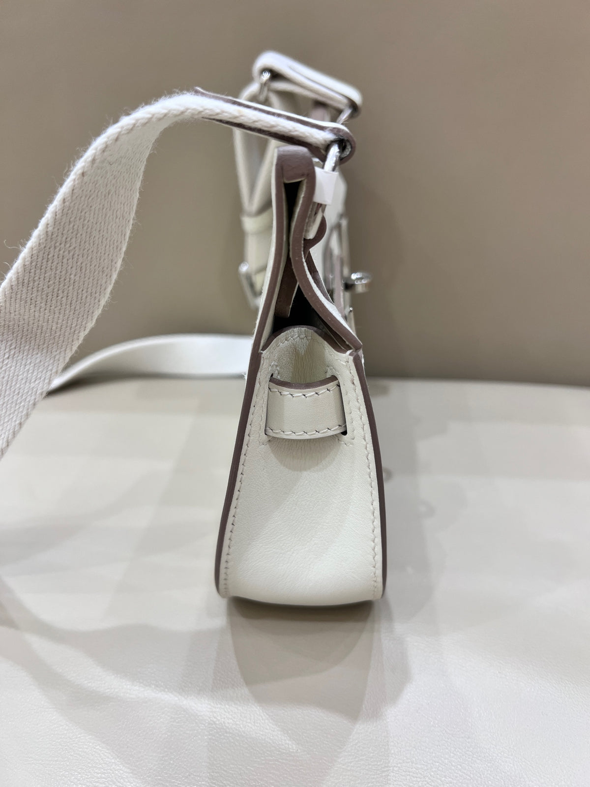 Hermes Jypsiere mini shoulder bag 22 cm long x 14.8 cm deep x 5.3 cm wide H083982CKAI