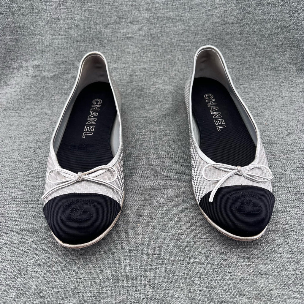 Chanel Flat shoes