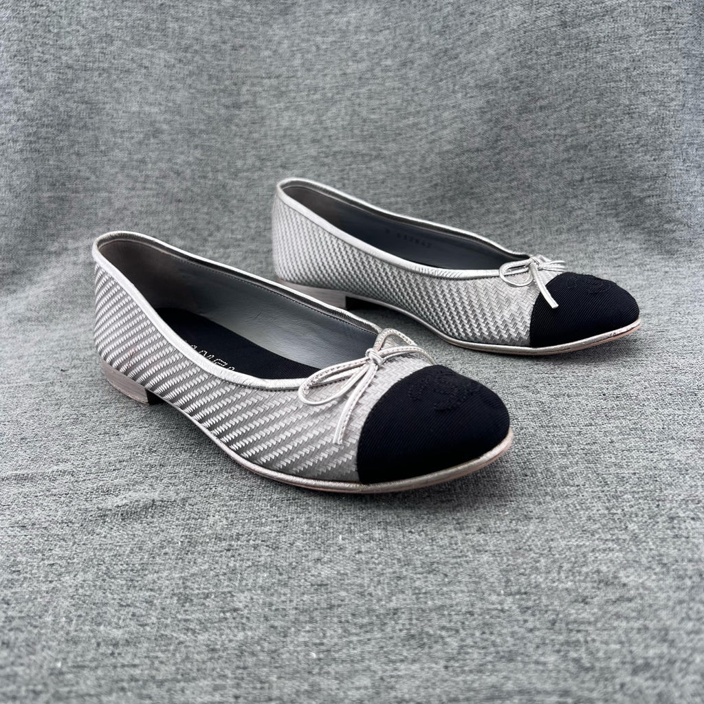 Chanel Flat shoes
