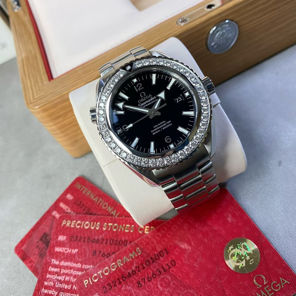 Omega Seahorse Automatic (self-winding) watch 45.5 millimeters 232.15.46.21.01.001