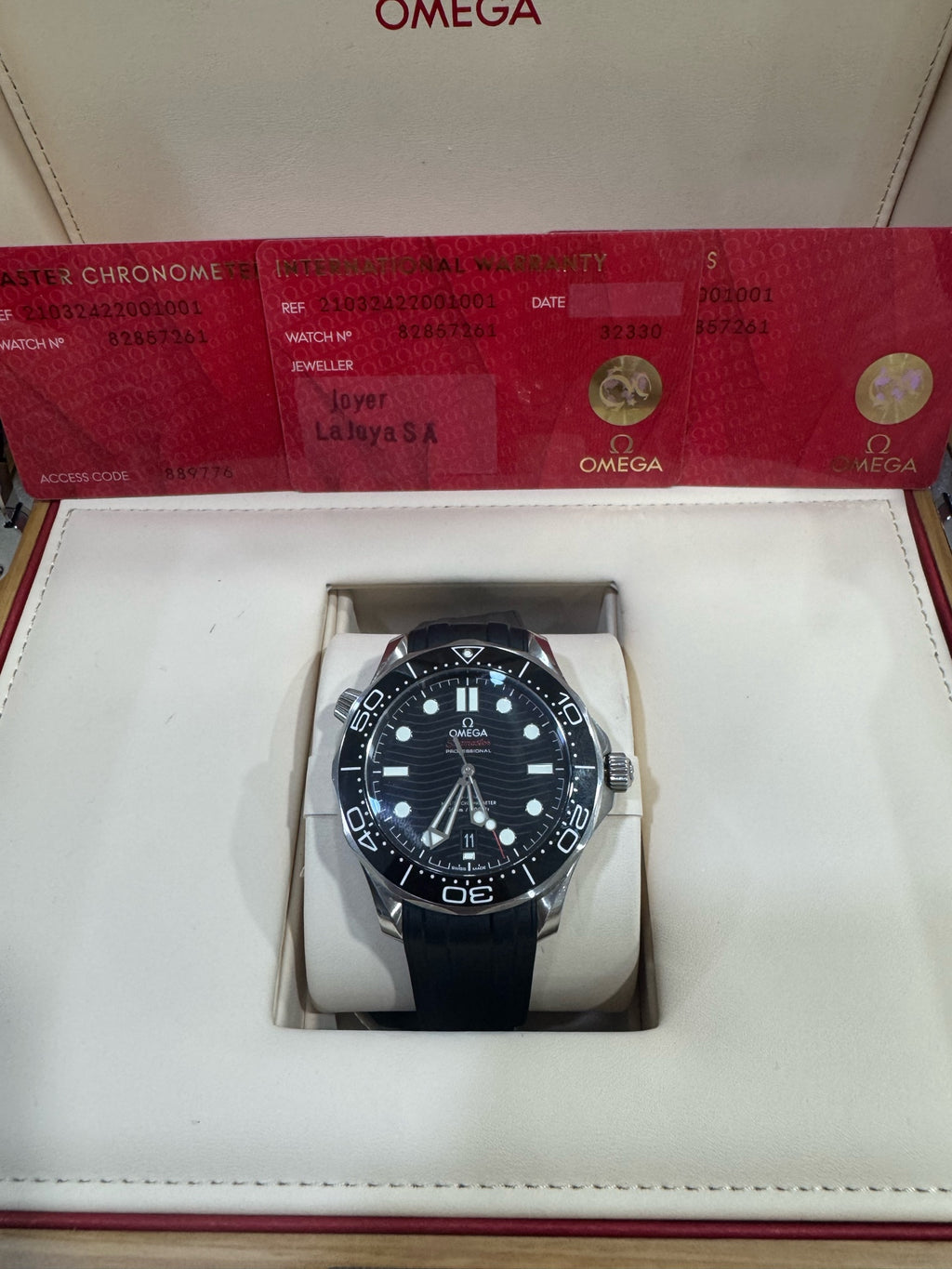 Omega Seahorse series 42 210.32.42.20.01.001