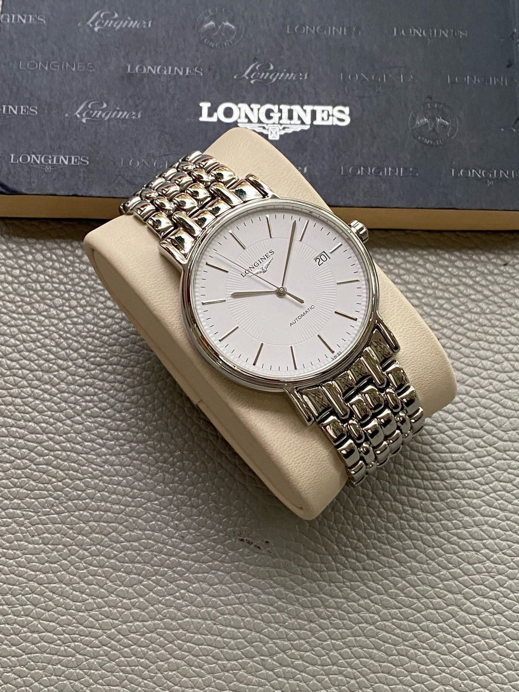 Longines Elegance White Automatic (self-winding) watch 38 millimeters L4.921.4.18.6
