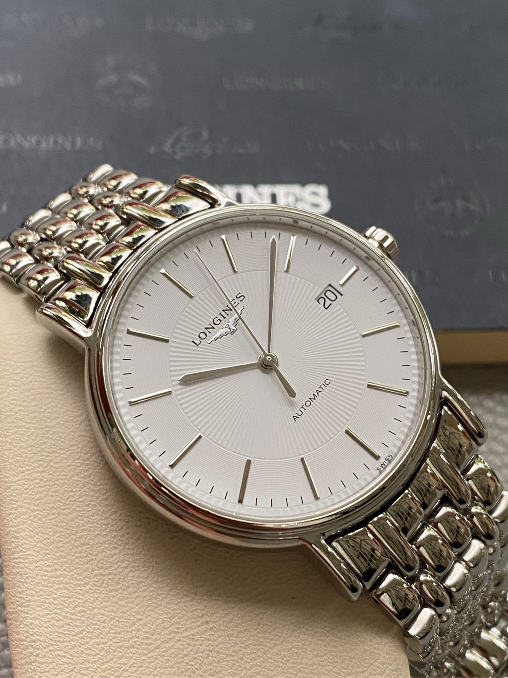 Longines Elegance White Automatic (self-winding) watch 38 millimeters L4.921.4.18.6