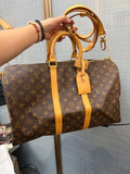 Louis Vuitton M44880