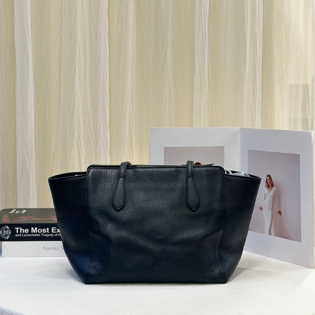 Gucci Black Length 27 x Width 15 x Height 24 cm