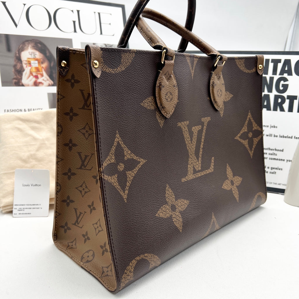 Louis Vuitton Shoulder Bag