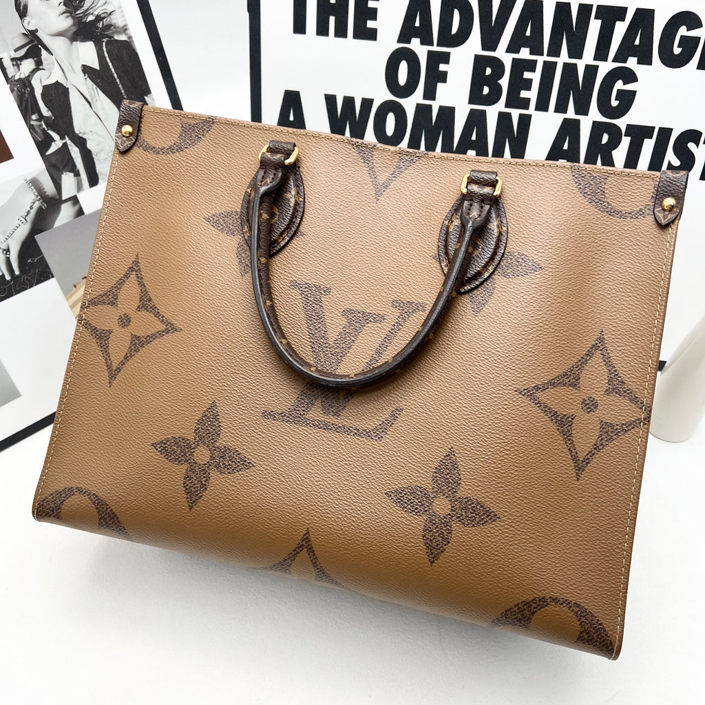 Louis Vuitton Shoulder Bag