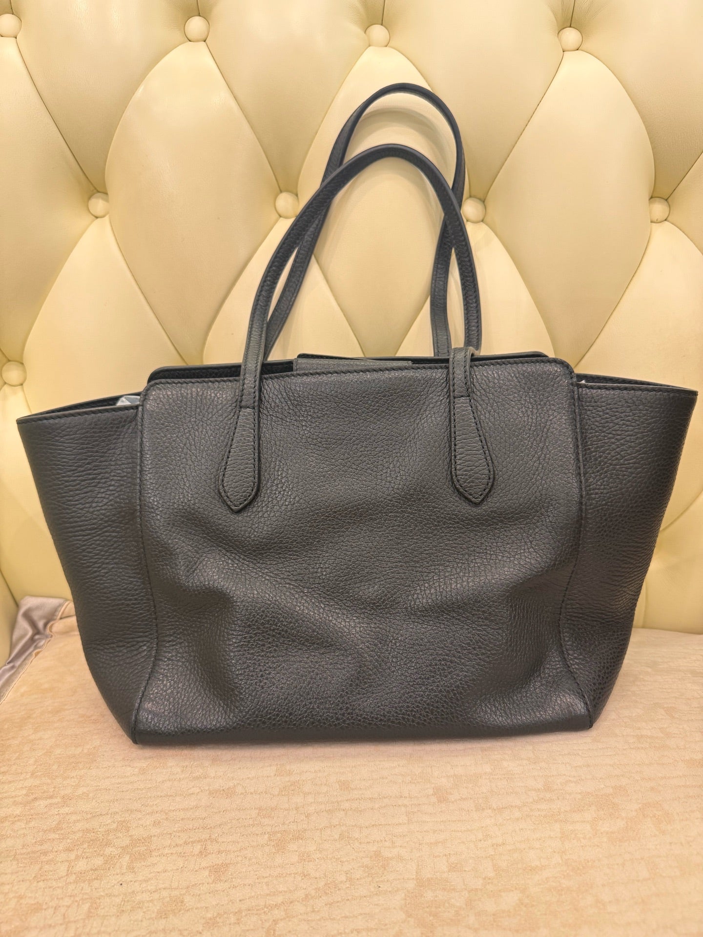 Gucci Black Length 27 x Width 15 x Height 24 cm
