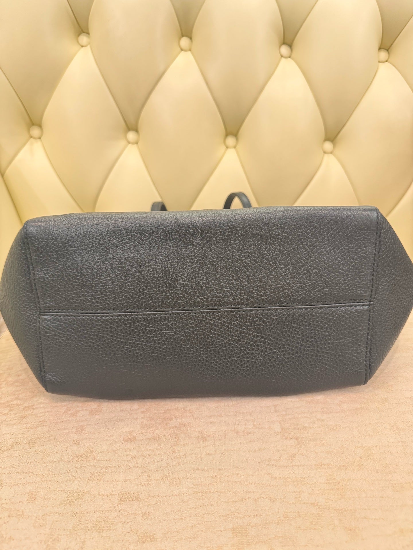 Gucci Black Length 27 x Width 15 x Height 24 cm