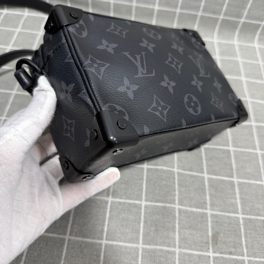 Louis Vuitton Soft Trunk Leather Crossbody M55702